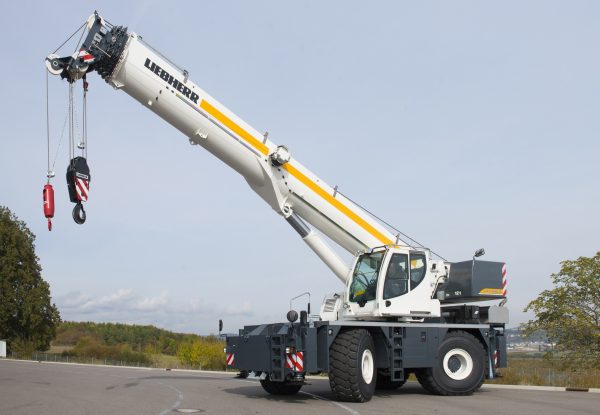 Rough Terrain crane rental